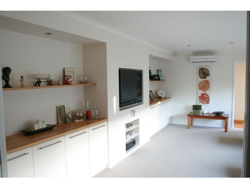 42 Winston Avenue, Seven Mile Beach TAS 7170