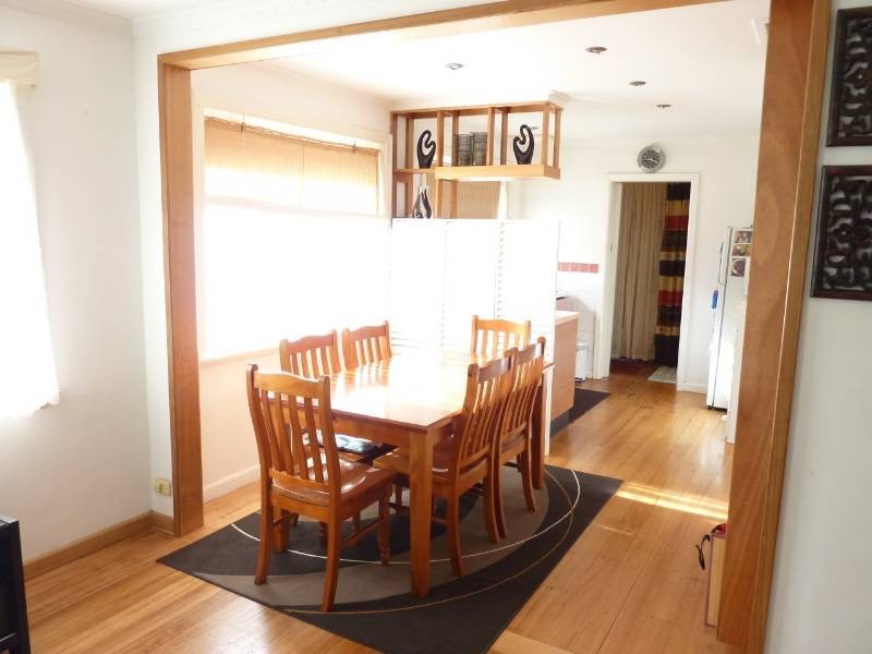 40 Henley Street, Lindisfarne TAS 7015