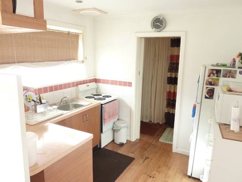 40 Henley Street, Lindisfarne TAS 7015