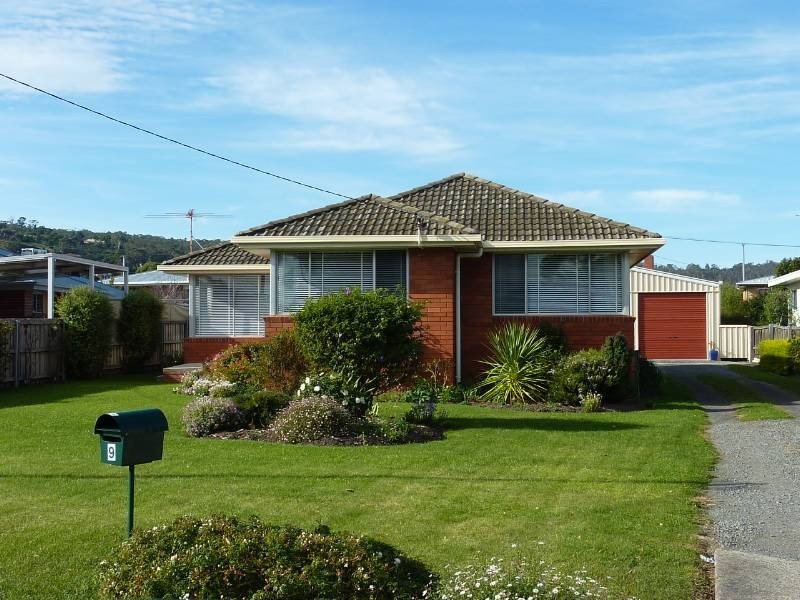 9 Pinaroo Court, Howrah TAS 7018