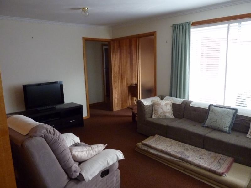 9 Pinaroo Court, Howrah TAS 7018