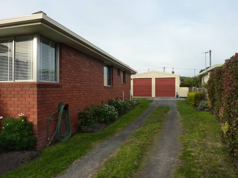 9 Pinaroo Court, Howrah TAS 7018