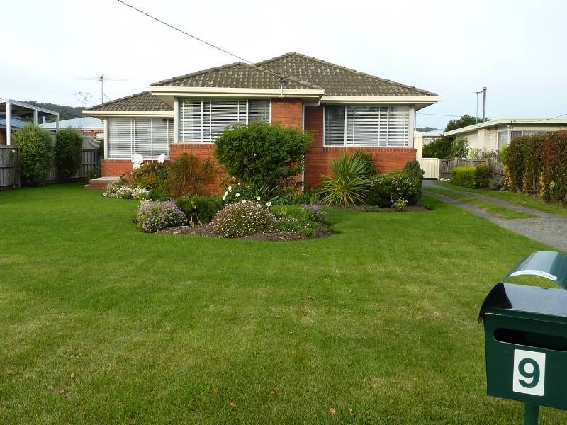 9 Pinaroo Court, Howrah TAS 7018