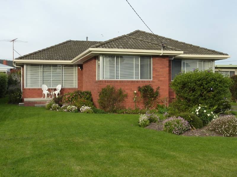 9 Pinaroo Court, Howrah TAS 7018