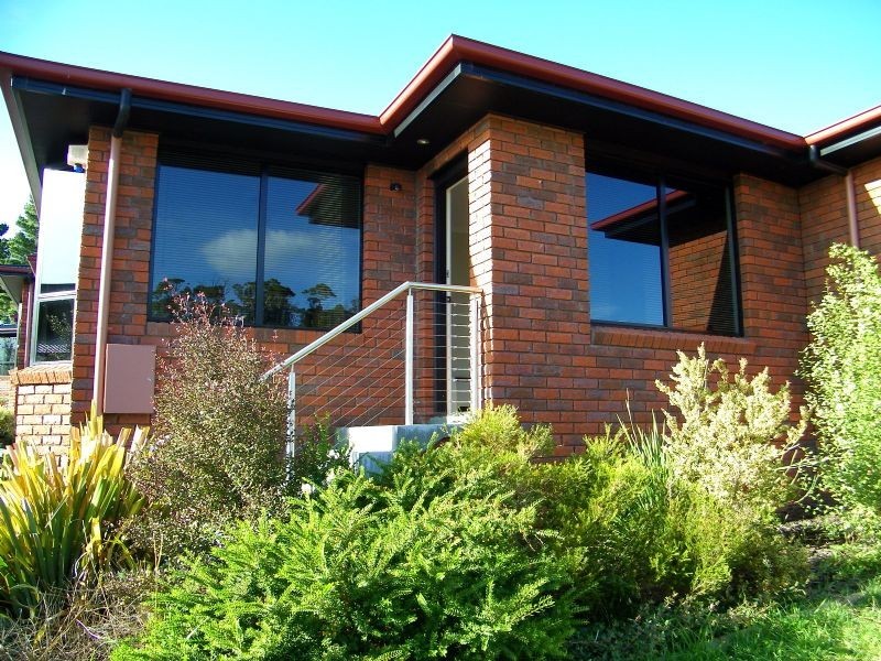 Unit 1, 12 Walter Place, Howrah TAS 7018