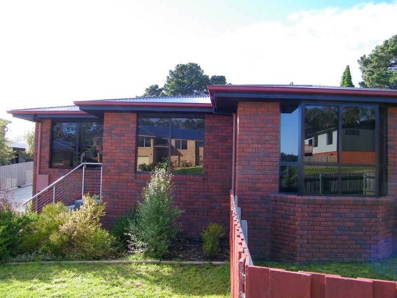 Unit 1, 12 Walter Place, Howrah TAS 7018