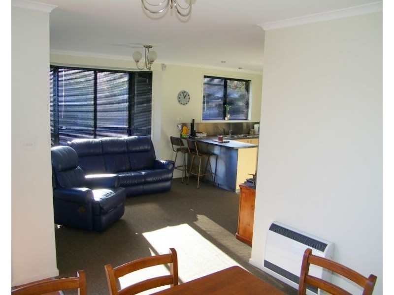 Unit 1, 12 Walter Place, Howrah TAS 7018