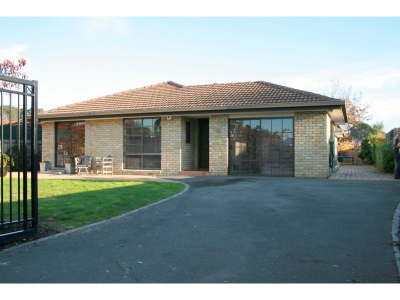 42 Winston Avenue, Seven Mile Beach TAS 7170