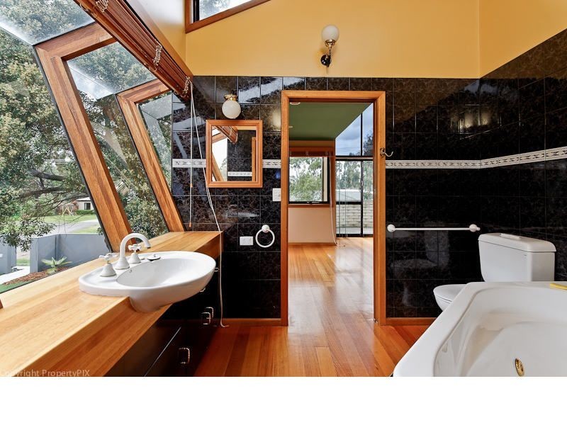26 Leyden Avenue, Seven Mile Beach TAS 7170