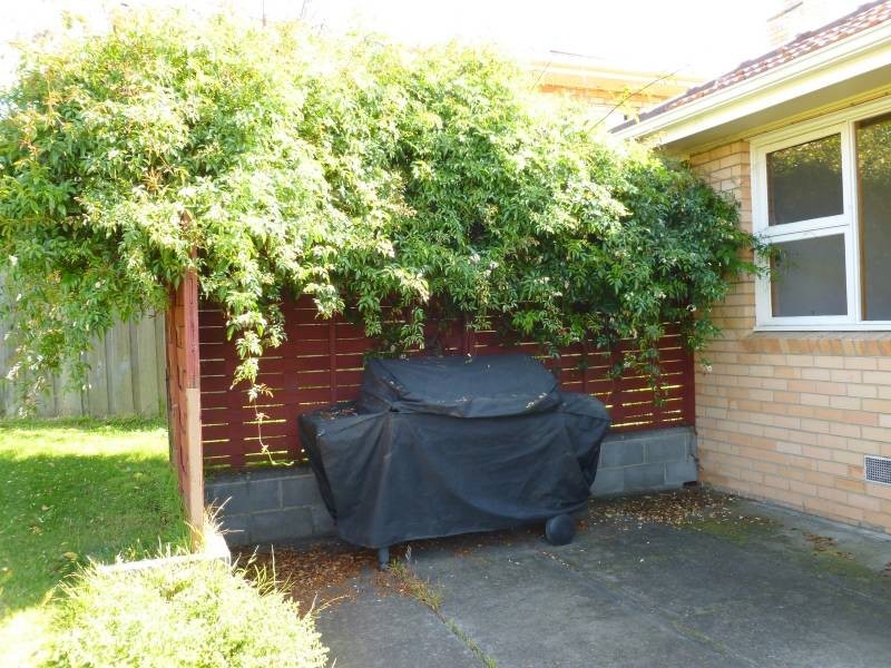11 Coolangatta Street, Lindisfarne TAS 7015