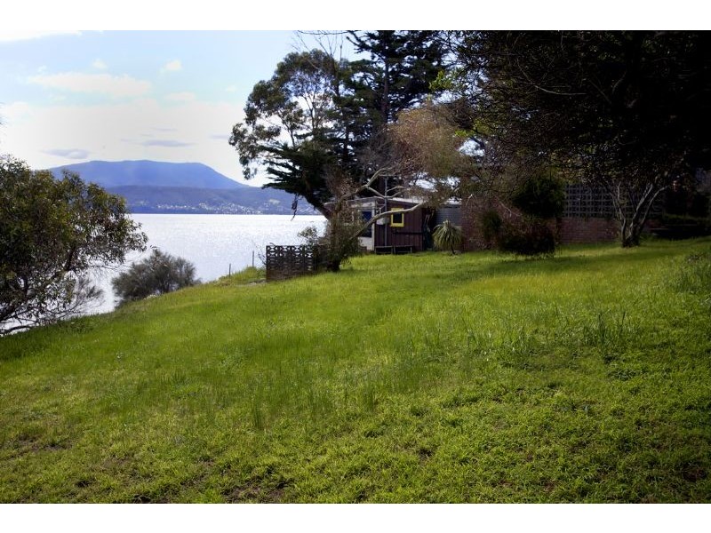98 Spitfarm Road, Opossum Bay TAS 7023