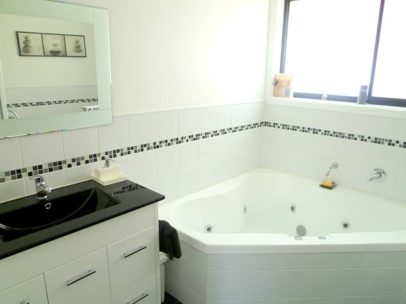 22 Tanundal Street, Howrah TAS 7018