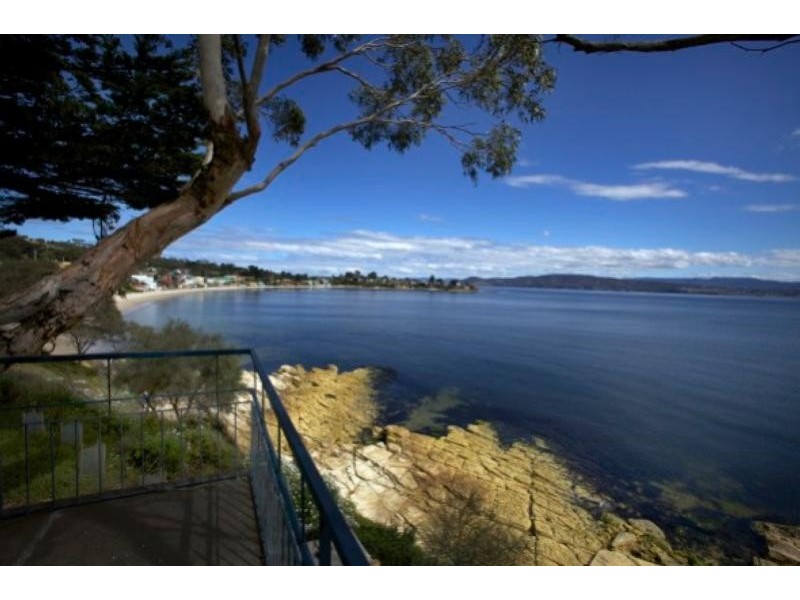 100 Spitfarm Road, Opossum Bay TAS 7023