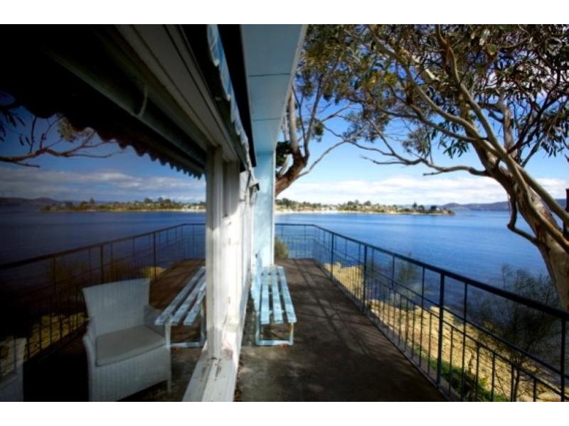 100 Spitfarm Road, Opossum Bay TAS 7023