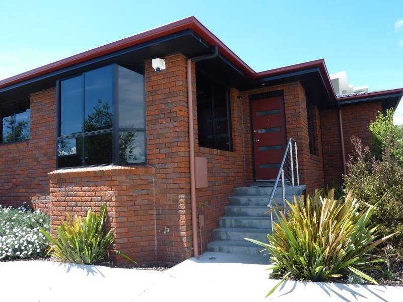 1/12 Walter Place, Howrah TAS 7018