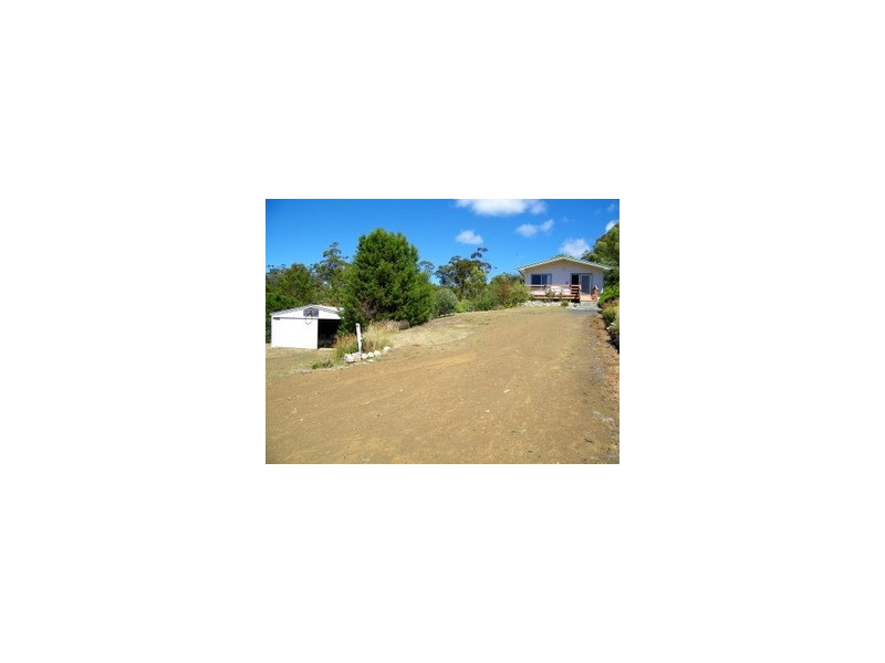 92 Barton Avenue, Triabunna TAS 7190