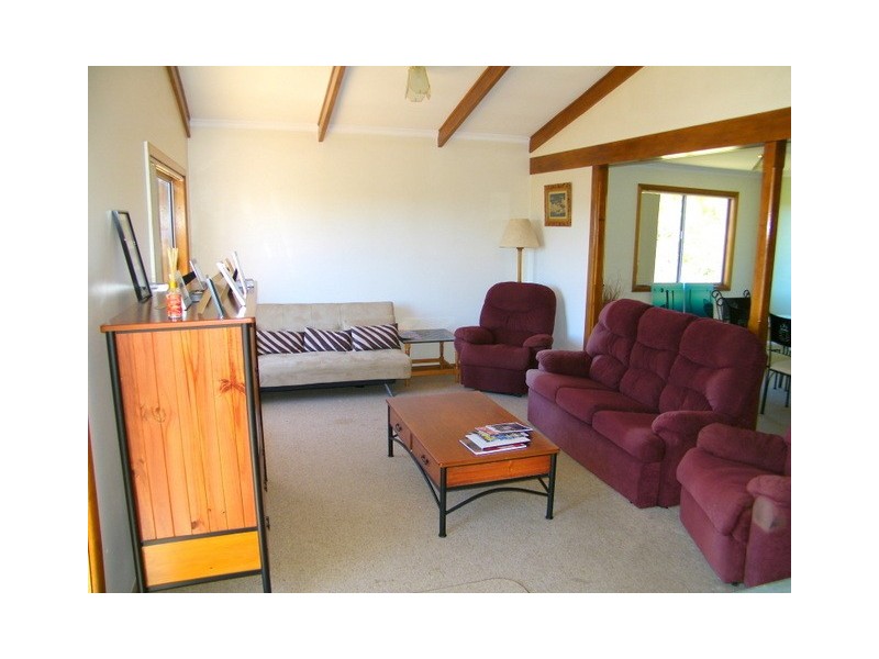 92 Barton Avenue, Triabunna TAS 7190