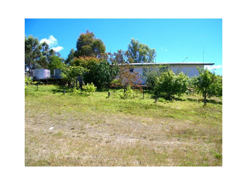 92 Barton Avenue, Triabunna TAS 7190