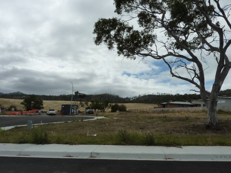 20 Mariah Crescent, Oakdowns TAS 7019