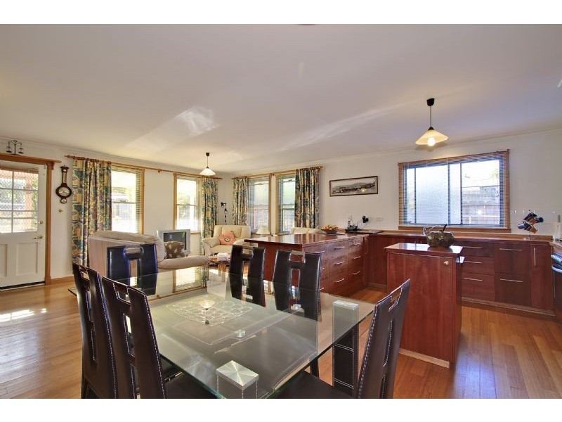 17 Bridge Street, Richmond TAS 7025