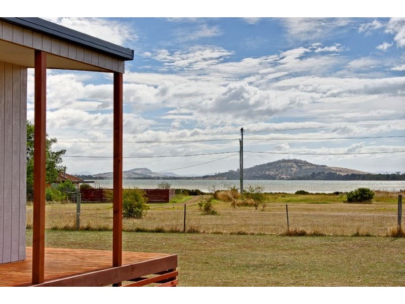 70 Bicheno Street, Clifton Beach TAS 7020