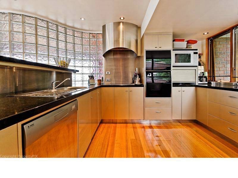 8 Ryeland Court, Rose Bay TAS 7015