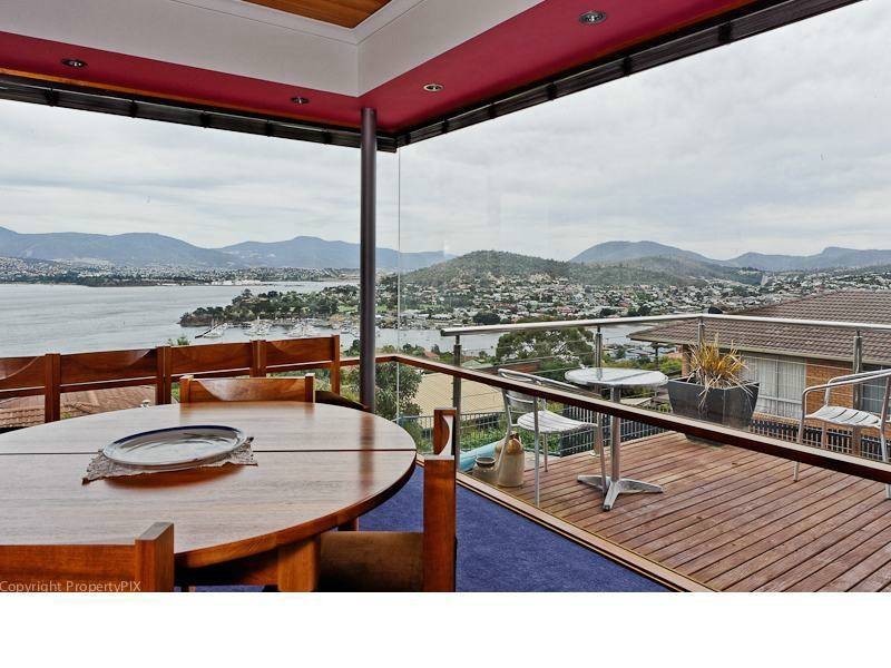 8 Ryeland Court, Rose Bay TAS 7015