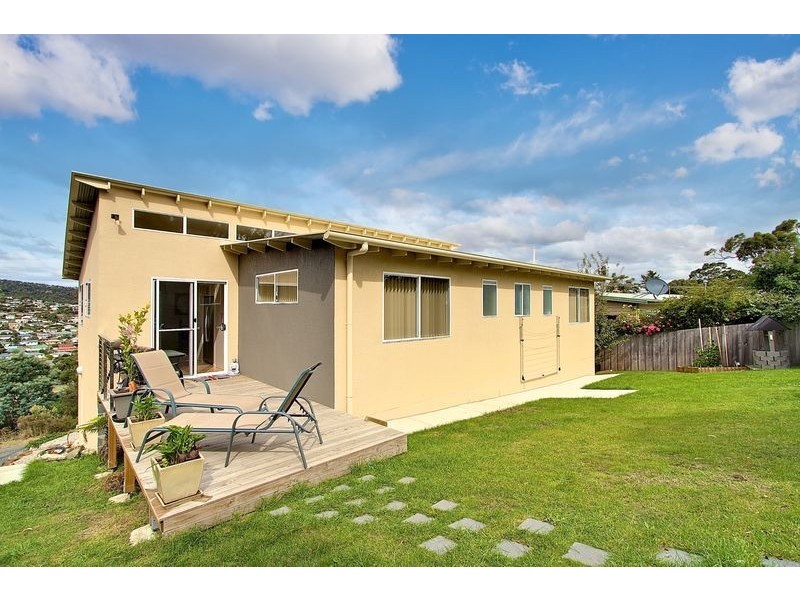 81 Gordons Hill Road, Lindisfarne TAS 7015