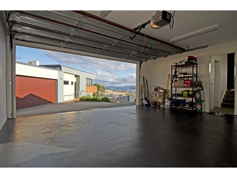 Unit 1 / 698 Oceana Drive, Tranmere TAS 7018