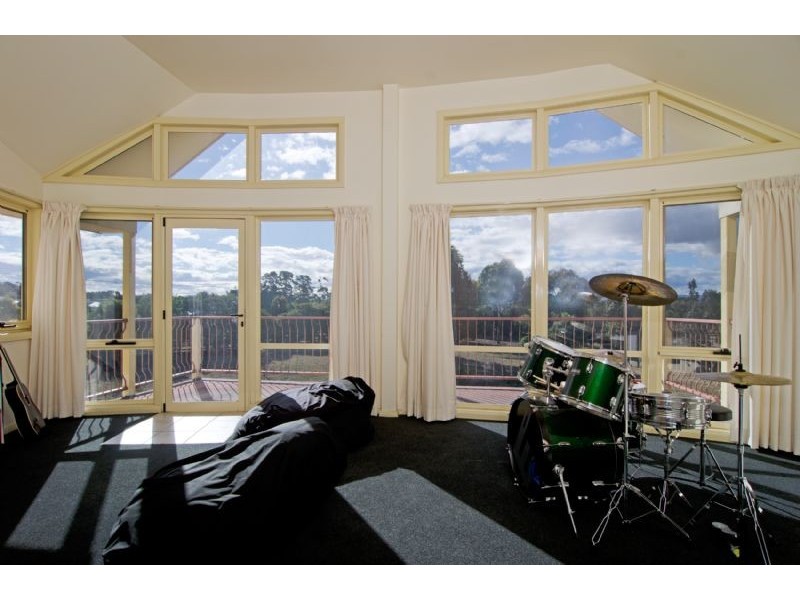 15 Lynrowan Drive, Acton Park TAS 7170