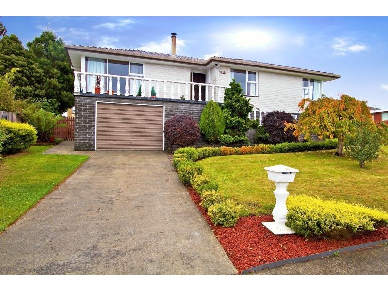 42 Tollard Drive, Rokeby TAS 7019