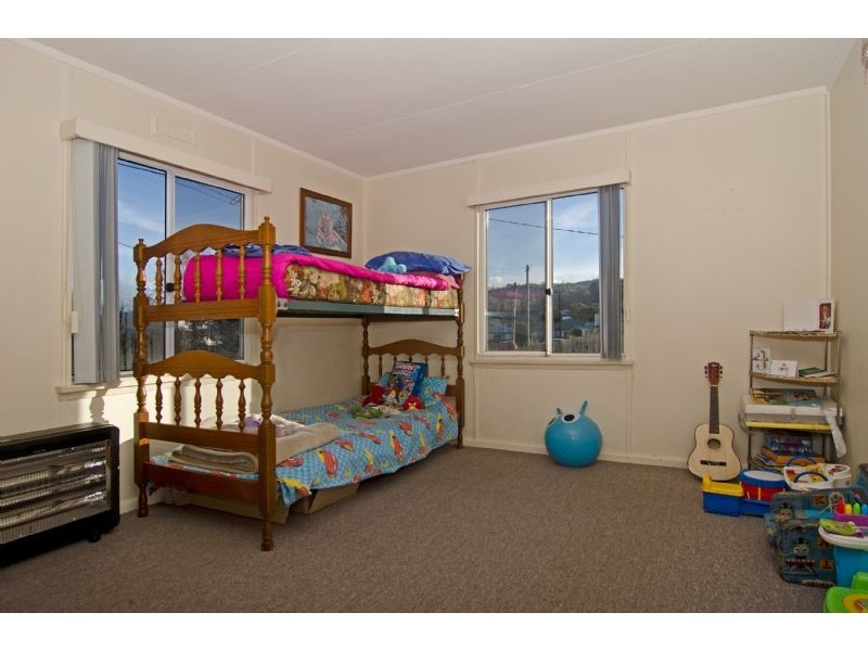 28 Erebus Street, Warrane TAS 7018