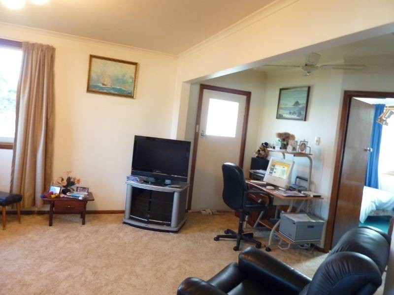 3 Esplanade, Triabunna TAS 7190