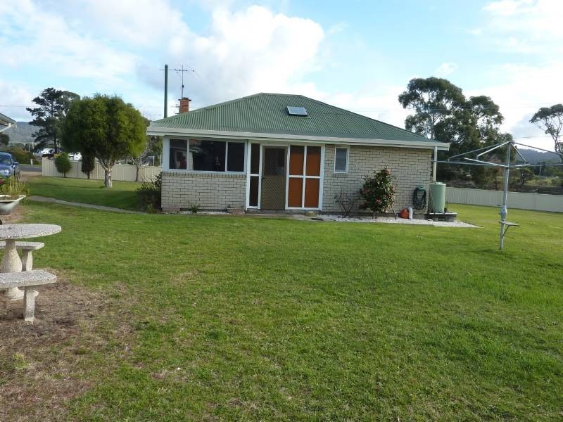 3 Esplanade, Triabunna TAS 7190