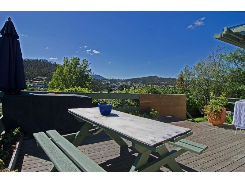 37 Derwent Avenue, Geilston Bay TAS 7015