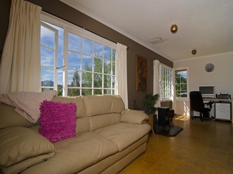 37 Derwent Avenue, Geilston Bay TAS 7015