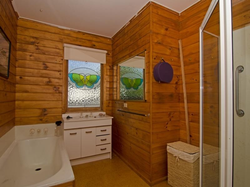 37 Derwent Avenue, Geilston Bay TAS 7015