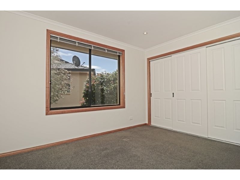 3/2 Sandringham Drive, Howrah TAS 7018