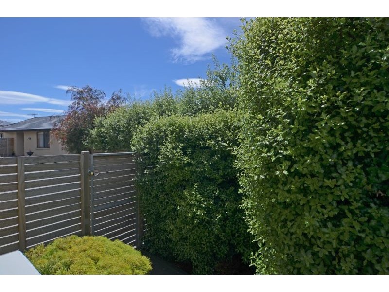 3/2 Sandringham Drive, Howrah TAS 7018