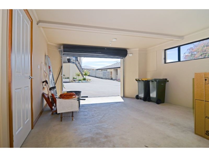 3/2 Sandringham Drive, Howrah TAS 7018