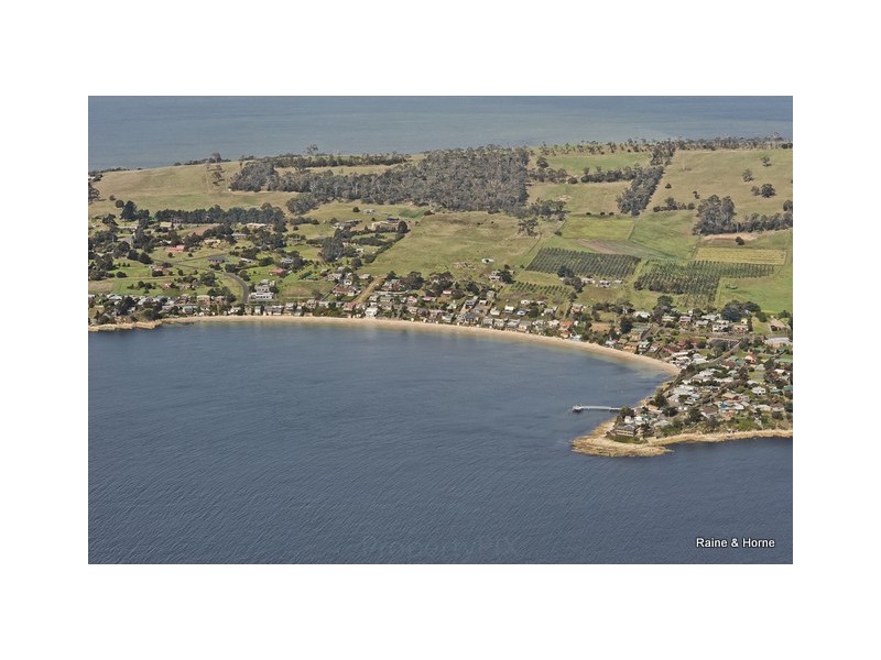 28 Pier Road, Opossum Bay TAS 7023