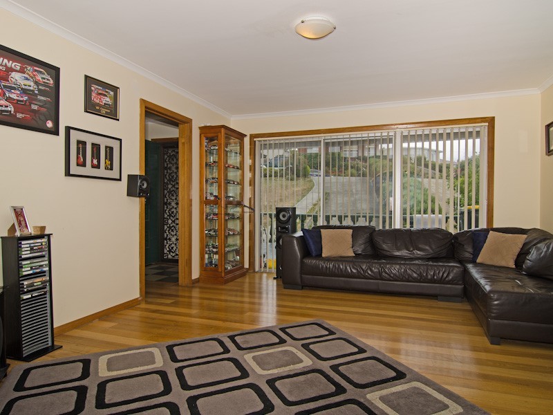 35 Stratton Avenue, Lenah Valley TAS 7008