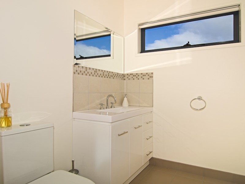 1/698 Oceana Drive, Tranmere TAS 7018