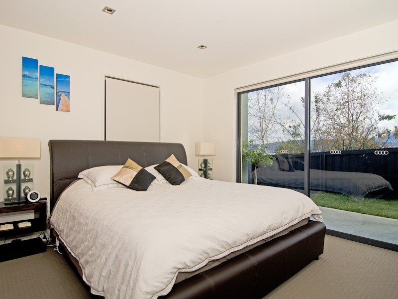 1/698 Oceana Drive, Tranmere TAS 7018