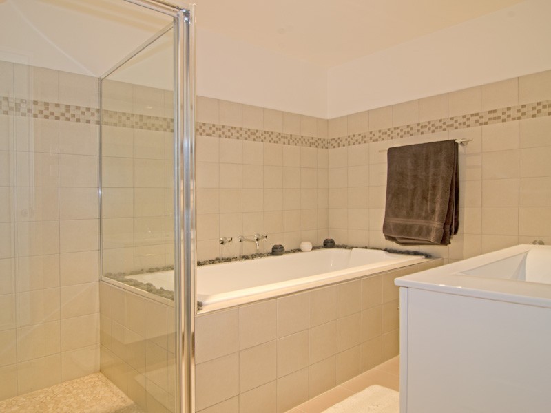 1/698 Oceana Drive, Tranmere TAS 7018