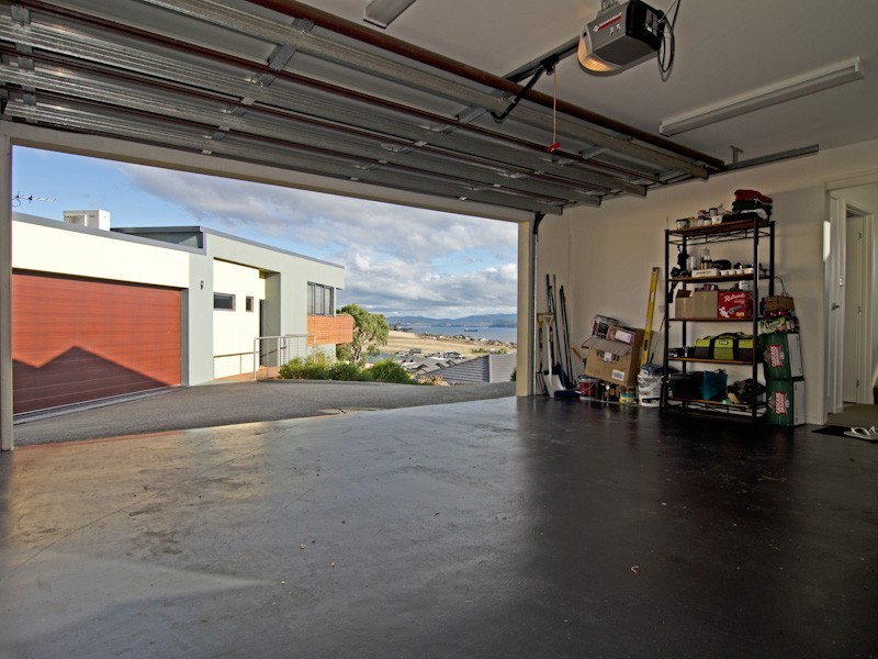1/698 Oceana Drive, Tranmere TAS 7018