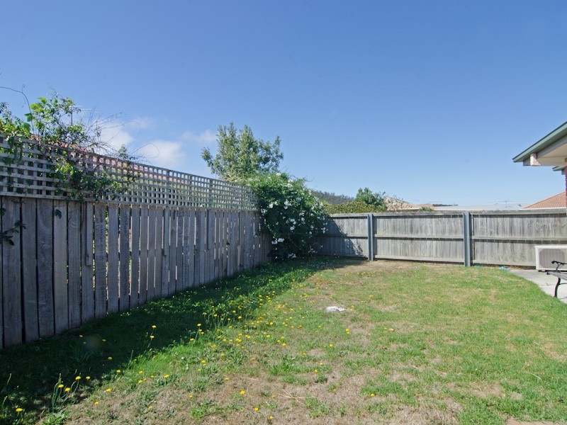 6/3 Horsham Road, Oakdowns TAS 7019