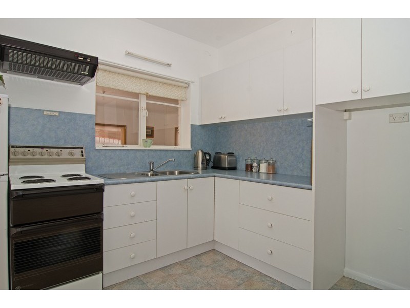 1 / 1 Loatta Road, Lindisfarne TAS 7015