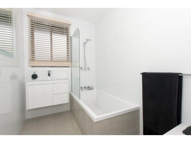 18 Young Court, Rokeby TAS 7019