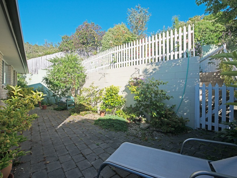 2/1-5 Pauldon Drive, Sandy Bay TAS 7005